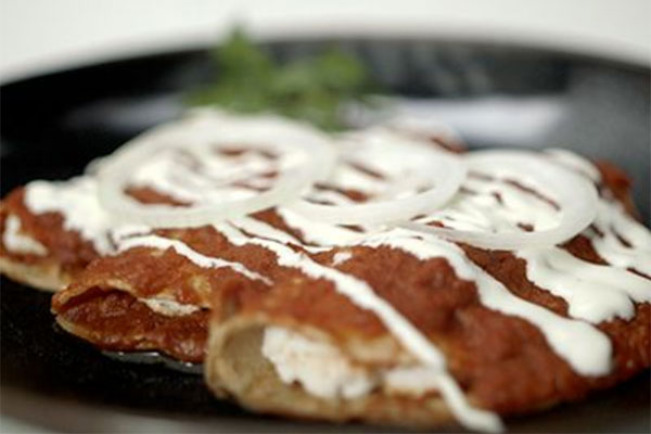 enchiladas de chile guajillo