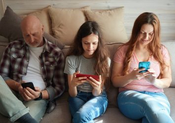 Tiempo en familia vs. pantallas: consejos para equilibrar el día a día